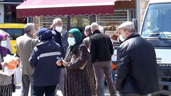 Kısıtlama öncesi kırmızı il Balıkesir'de yoğunluk yaşandı