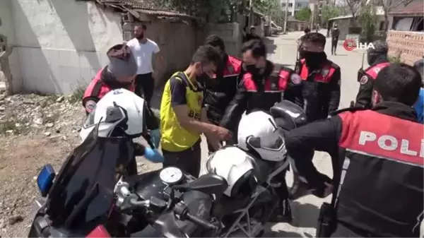 Son dakika haber! Çaldığı 30 bin TL ve altın dolu poşetle koşarken devriye gezen polis ekibinin önüne düştü