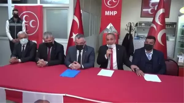 İYİ Parti'den istifa eden Alaşehir İlçe Başkanı ve 14 parti yöneticisi MHP'ye katıldı