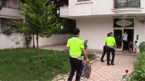 Polislerden trafik kazası geçiren aileye ziyaret