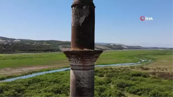 Baraj suları çekildi, cami minaresi ortaya çıktı