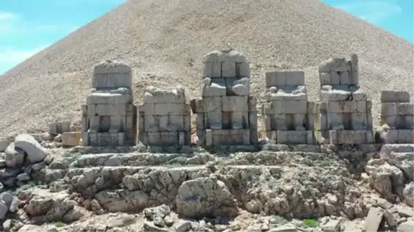 Nemrut Dağı, tam kapanma sonrasında ziyaretçilerini ağırlamaya başladı