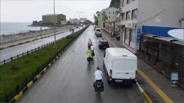 KASTAMONU - İranlı bisiklet tutkunları Karadeniz turunda Kastamonu'ya ulaştı