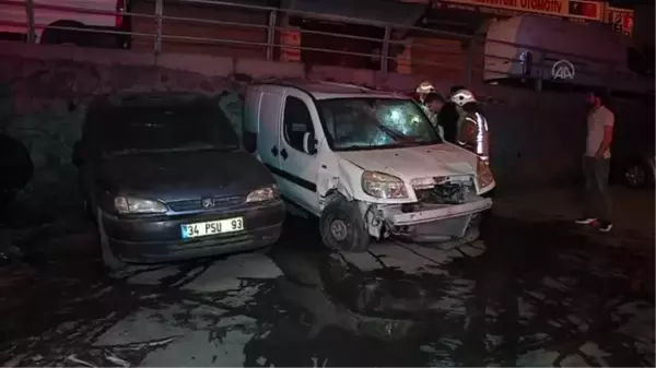 Şişli'de park halindeki iki araçta çıkan yangın söndürüldü