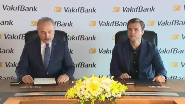 VakıfBank'ın yeni marka yüzü oyuncu Tolga Sarıtaş oldu