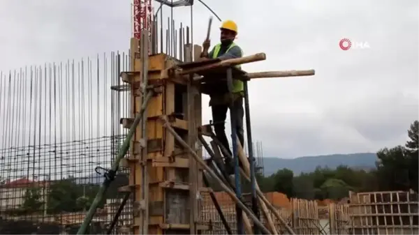 30 yataklı Sivaslı Devlet Hastanesi'nin temeli atıldı