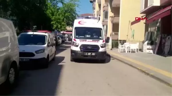 Son dakika haber! KOCAELİ YANGINDA MAHSUR KALAN ÇOCUĞU BALKONA TIRMANARAK KURTARDI