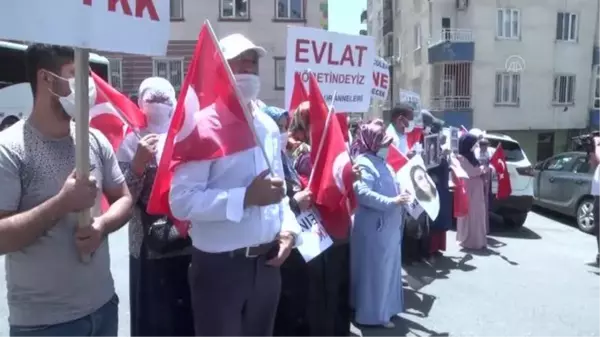 DİYARBAKIR - Almanya'da kızı PKK tarafından kaçırılan anne, Diyarbakır annelerini ziyaret etti