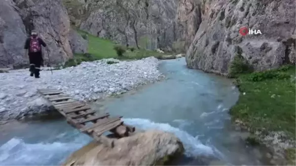 Son dakika haber... Terörden temizlenen Munzur Dağları'nda yaz günü kızak keyfi