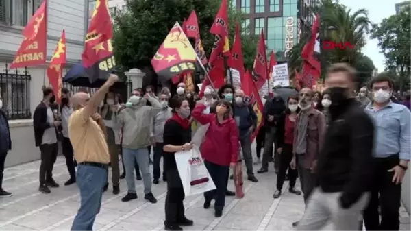 KADIKÖY'DE HDP İZMİR İL BİNASI'NDA DENİZ POYRAZ'IN ÖLDÜRÜLDÜĞÜ SALDIRI PROTESTO EDİLDİ