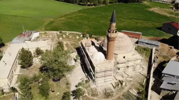 TARİHİ FERAHŞAD BEY CAMİİ'NDEKİ RESTORASYONDA HEDEF YIL SONU