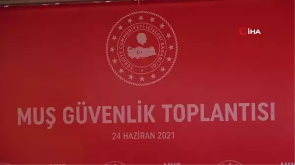 Son dakika haber... Bakan Soylu, terörden temizlenen Şenyayla bölgesinde güvenlik toplantısına katıldı