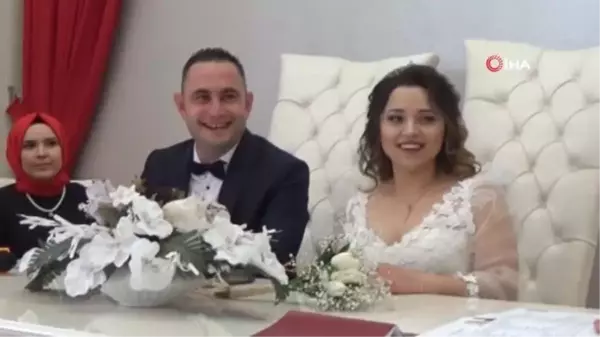 Başkan Aydın'ın katıldığı nikah merasimi neşeli anlara ev sahipliği yaptı