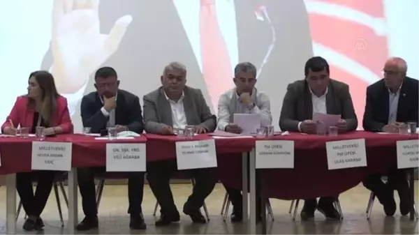 CHP'li Ağbaba, Aşık Veysel'in Sivrialan köyündeki kabrini ziyaret etti