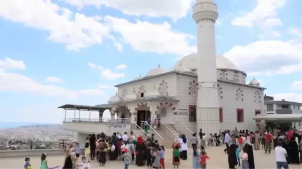 Cami ve kurslar çocuk sesleriyle şenlendi