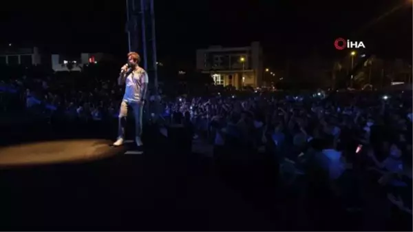 Mustafa Ceceli pandemi sonrası ilk konserini Hatay'da verdi