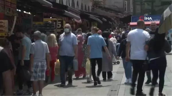 Eminönü esnafı 'bayram' yapıyor