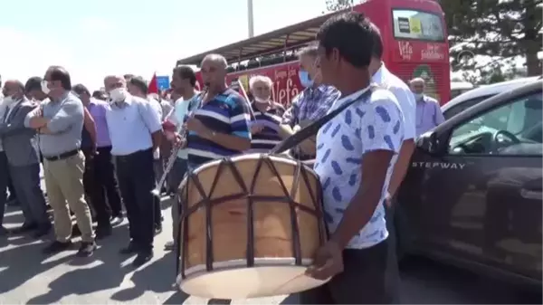 Kırkpınar finalisti Konyalı pehlivan memleketinde coşkuyla karşılandı