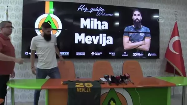 Alanyaspor, Sloven futbolcu Miha Mevlja'yı renklerine bağladı