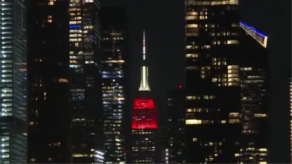 Empire State Binası, Türk bayrağı renkleriyle ışıklandırıldı