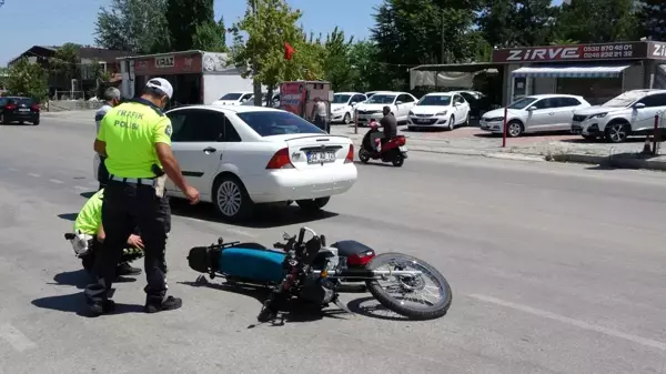 Isparta'da otomobil ile motosiklet çarpıştı: 1 yaralı