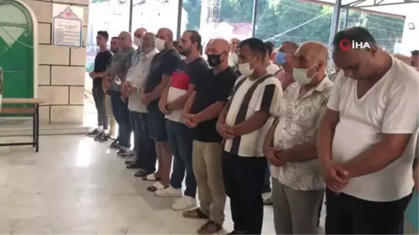 'Fransız balkon'dan düşerek ölen kadın son yolculuğuna uğurlandı