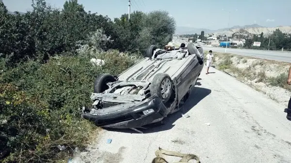 Kontrolden çıkan otomobil takla attı: 3 yaralı