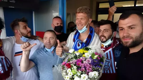 Son dakika haberi... Trabzonspor'un yeni transferi Cornelius'a coşkulu karşılama