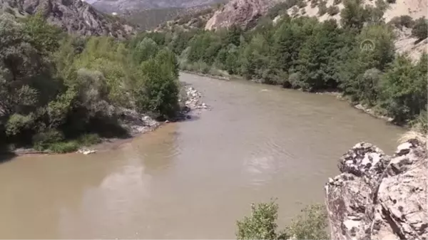 Serinlemek için Munzur Çayı'na giren kişi boğuldu