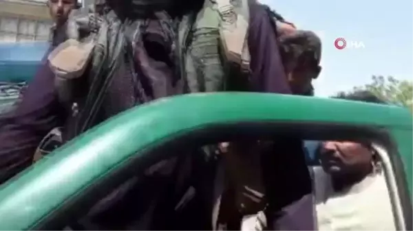 Taliban, Afganistan'da 34 vilayet merkezinden 27'sini ele geçirdi