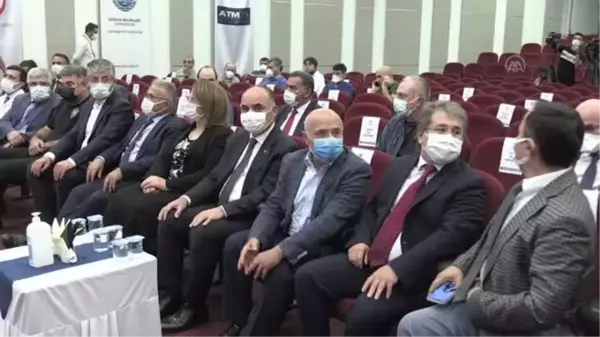 Doktor belediye başkanı, doktor milletvekiline aşı yaptı