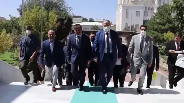 MÜSİAD Genel Başkanı Abdurrahman Kaan, derneğin Iğdır şubesinin açılışını yaptı