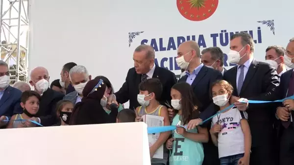 Cumhurbaşkanı Erdoğan'ın yanına geçebilmek için gözyaşlarına hakim olamayan Fatma o anları anlattı