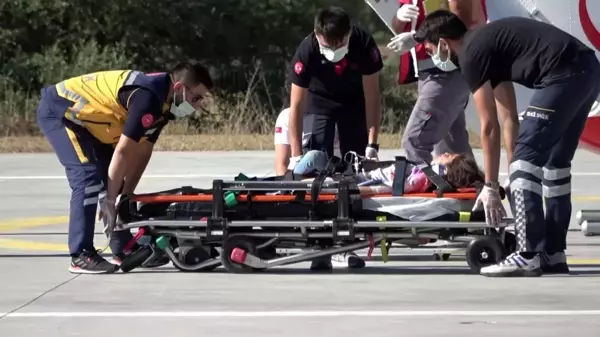 Son dakika: Kazada ağır yaralanan 5 yaşındaki çocuk, ambulans helikopterle hastaneye sevk edildi