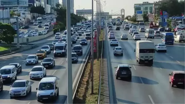 Trafik yoğunluğu yaşanıyor