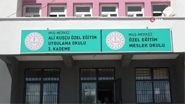 Muş'ta özel öğrenciler el becerileriyle sosyalleşiyor