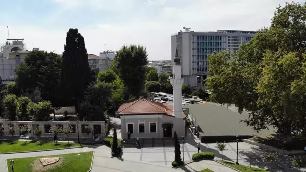 İstanbul'un en uzun isimli camisi: Kadı Hüsameddin Çamaşırcı Hacı Mustafa Efendi 18 Sekbanlar Camii