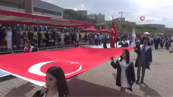 Bartın Üniversitesinde mezuniyet heyecanı yaşandı