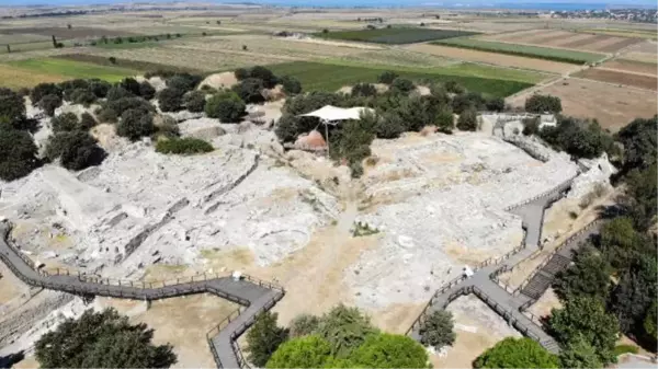 TROYA HAZİNELERİ, HİSARLIK TEPE'NİN 3 BİN KURUŞA KAMULAŞTIRILMASIYLA KURTULMUŞ