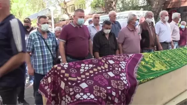 Son dakika haberi: Uçakta geçirdiği rahatsızlık sonucu ölen kadının cenazesi defnedildi