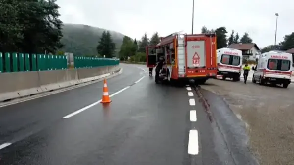 Bolu Dağı'nda bariyerlere saplanan otomobildeki 3 kişi ağır yaralandı