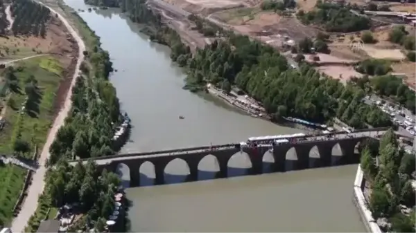 DİYARBAKIR - Dicle Nehri'nde rafting heyecanı