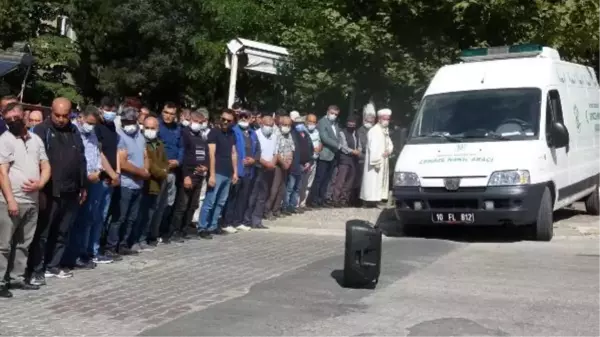 BALIKESİR'DE KAZA; ASLI İLE NİŞANLISI CEYHUN ÖLDÜ, KINA GECESİNDEN DÖNÜYORLARMIŞ