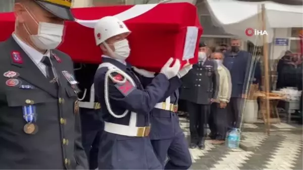 Trafik kazasında hayatını kaybeden Uzman Çavuş törenle son yolculuğuna uğurlandı