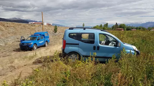 Son dakika haberleri! Kızlarını üniversiteye kayda götüren aile trafik kazasında yaralandı