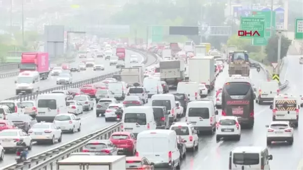 İstanbul'da iş çıkış saatlerinde trafik yoğunluğu yüzde 70