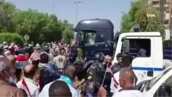 Irak'ta Ekim 2019 protestolarının yıl dönümünde halk sokaklarda