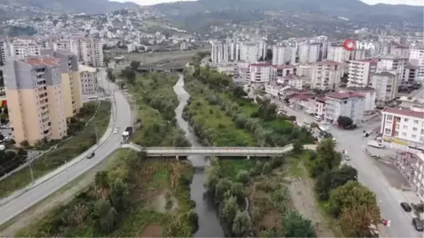 Karadeniz fıkrası gibi köprü yeni bir sele davetiye çıkartıyor