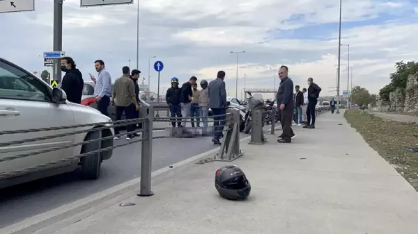 Son dakika haber... Fatih'te bariyerlere çarpan motosikletin sürücüsü hayatını kaybetti