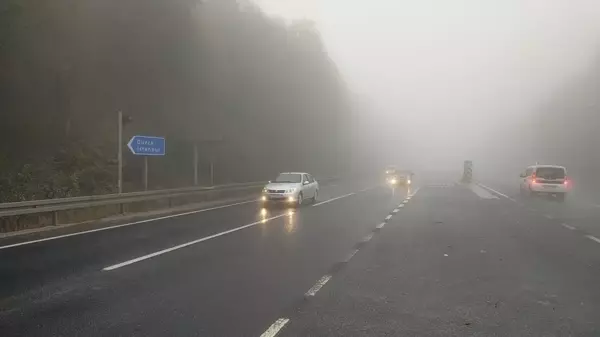 Bolu Dağı'nda sis ve yağmur etkili oluyor